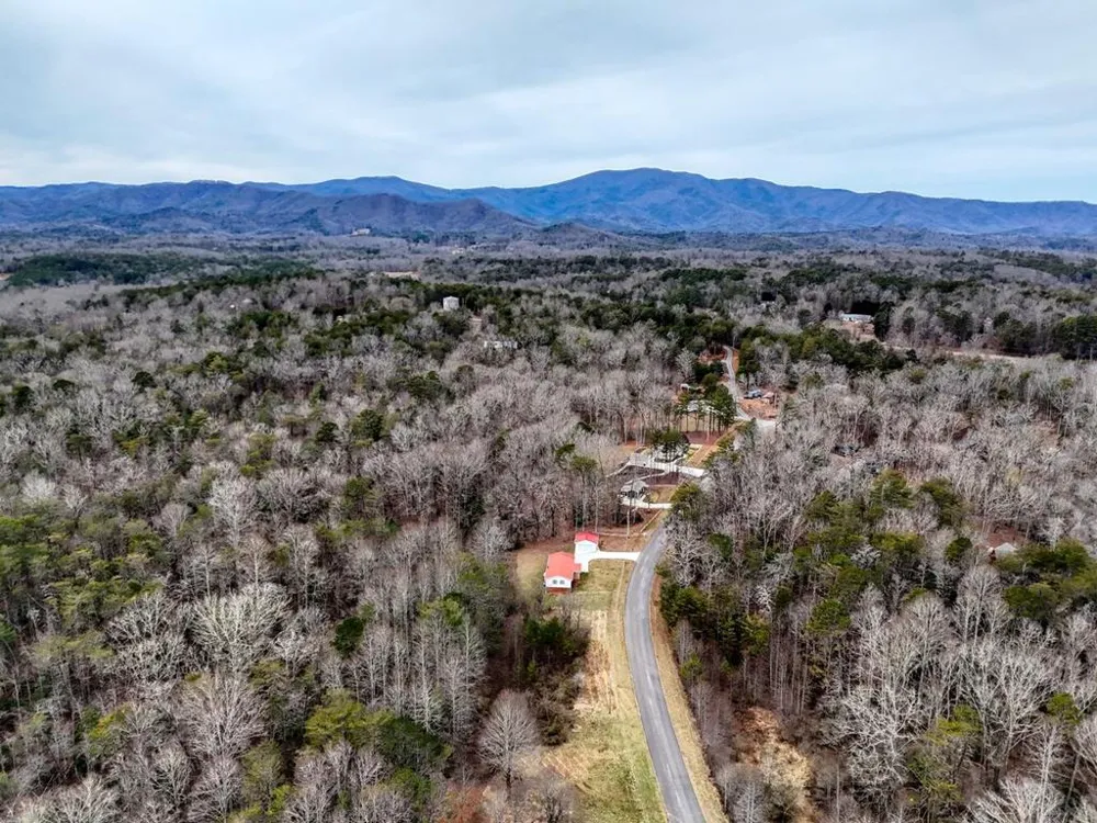 643 Number 20 Mine Road McCaysville, GA 30555