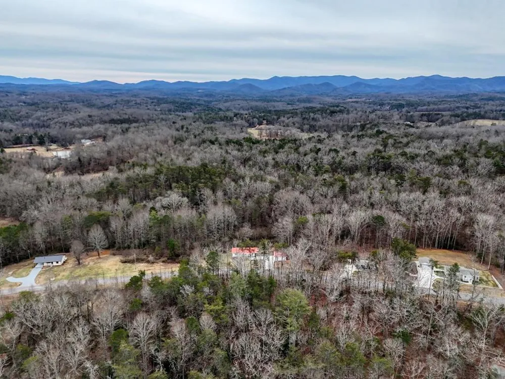 643 Number 20 Mine Road McCaysville, GA 30555