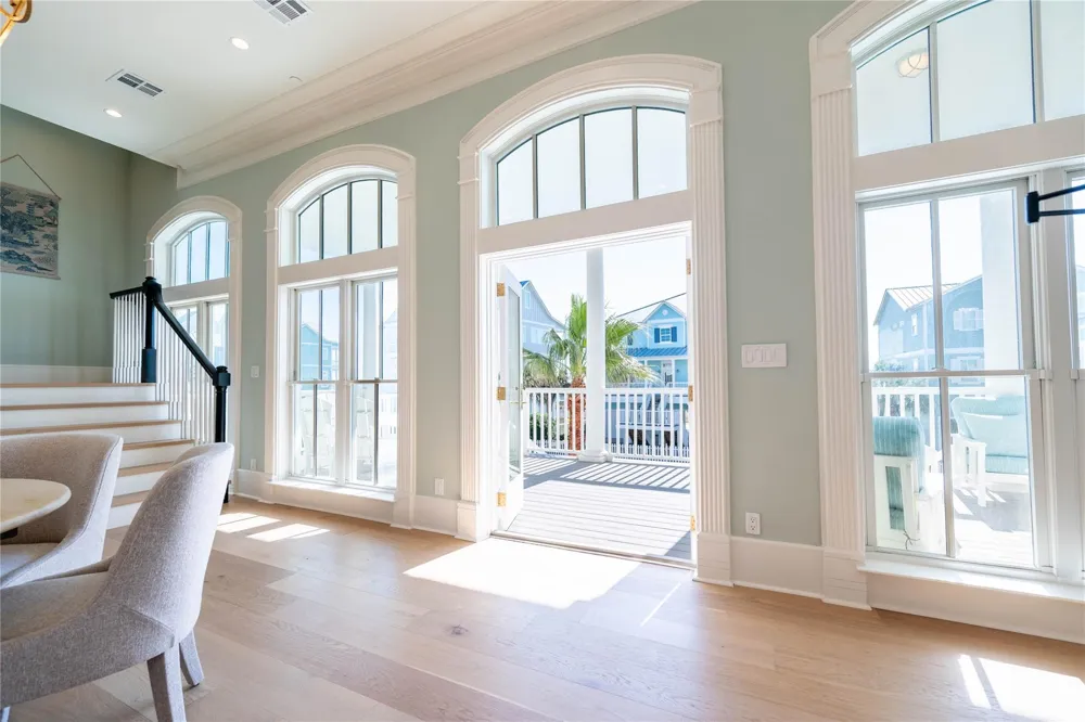 11610 Beachside Galveston, TX 77554