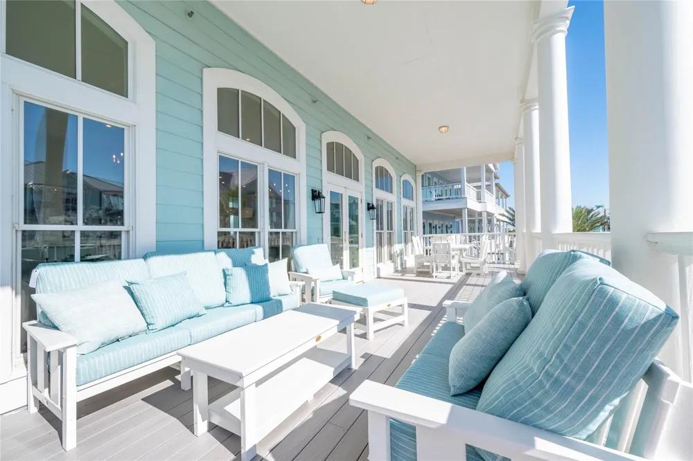 11610 Beachside Galveston, TX 77554