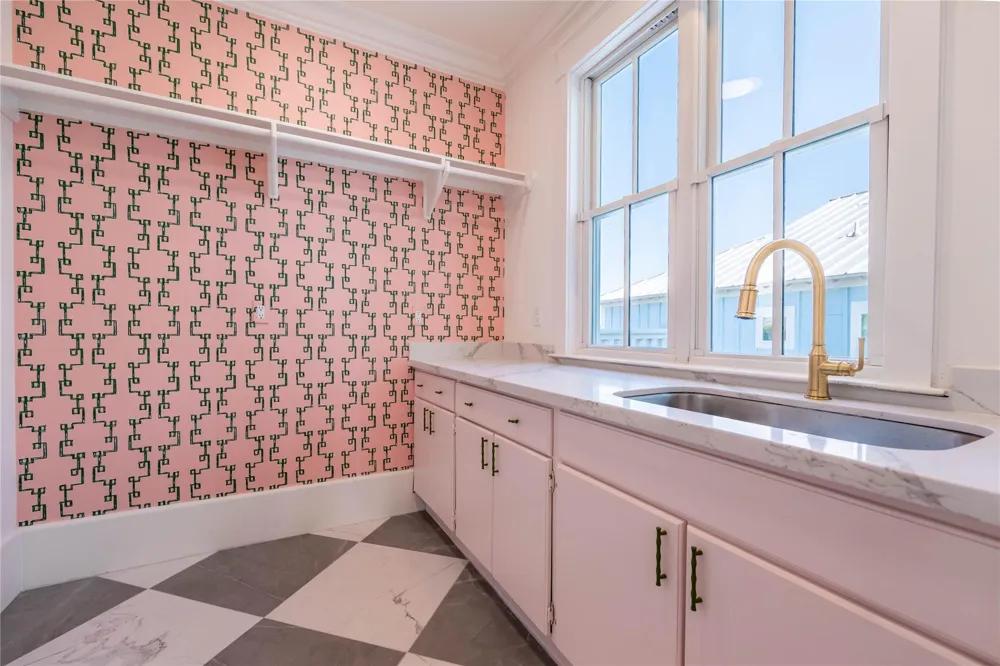 11610 Beachside Galveston, TX 77554