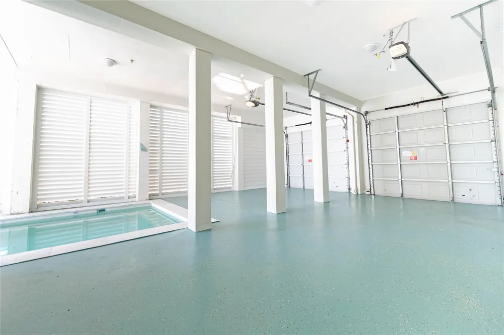 11610 Beachside Galveston, TX 77554