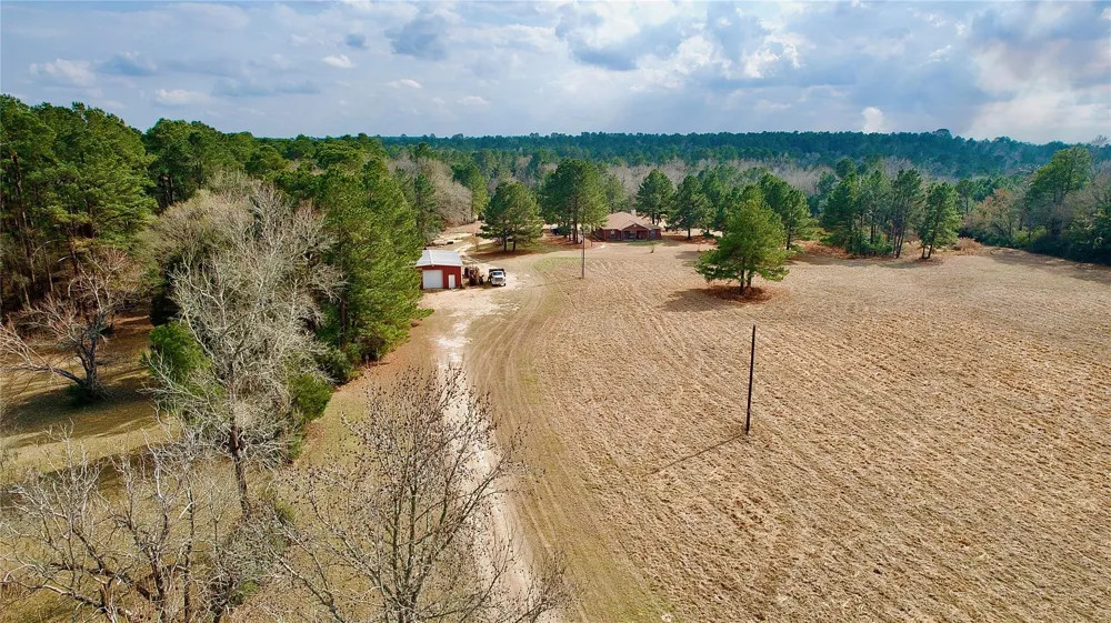 6161 County Road 3385 Lovelady, TX 75851
