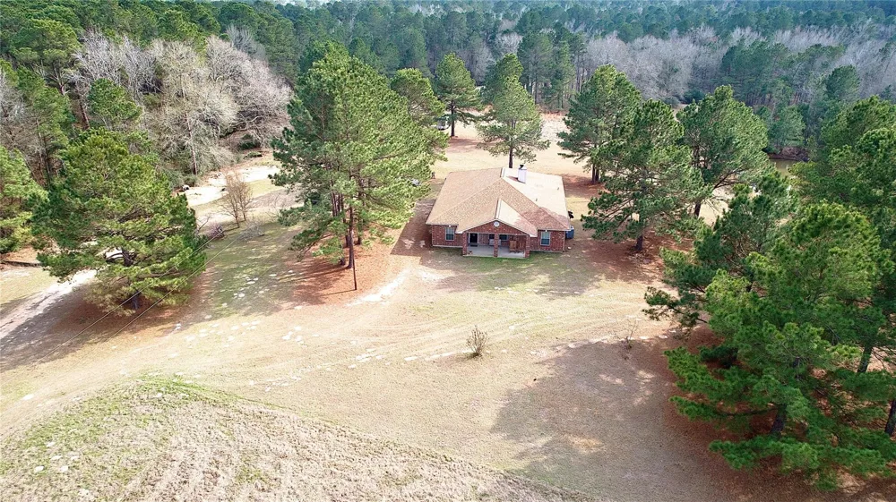 6161 County Road 3385 Lovelady, TX 75851