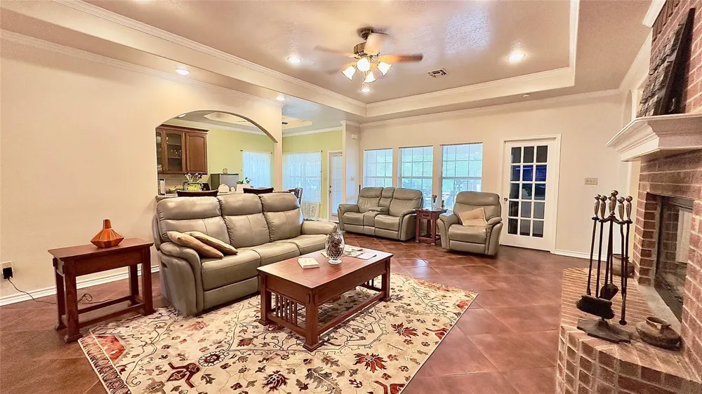 6161 County Road 3385 Lovelady, TX 75851