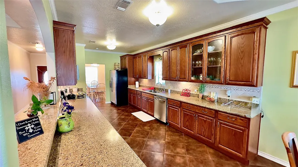 6161 County Road 3385 Lovelady, TX 75851
