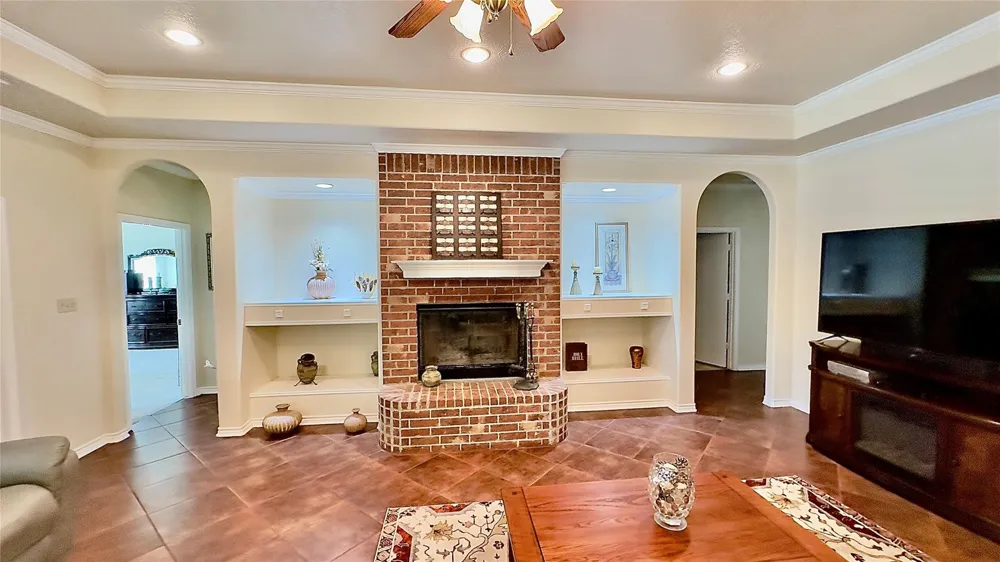 6161 County Road 3385 Lovelady, TX 75851
