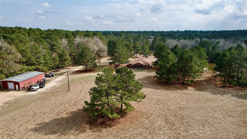 6161 County Road 3385 Lovelady, TX 75851