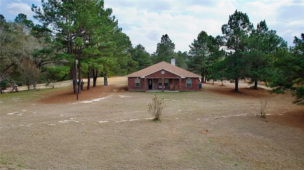 6161 County Road 3385 Lovelady, TX 75851