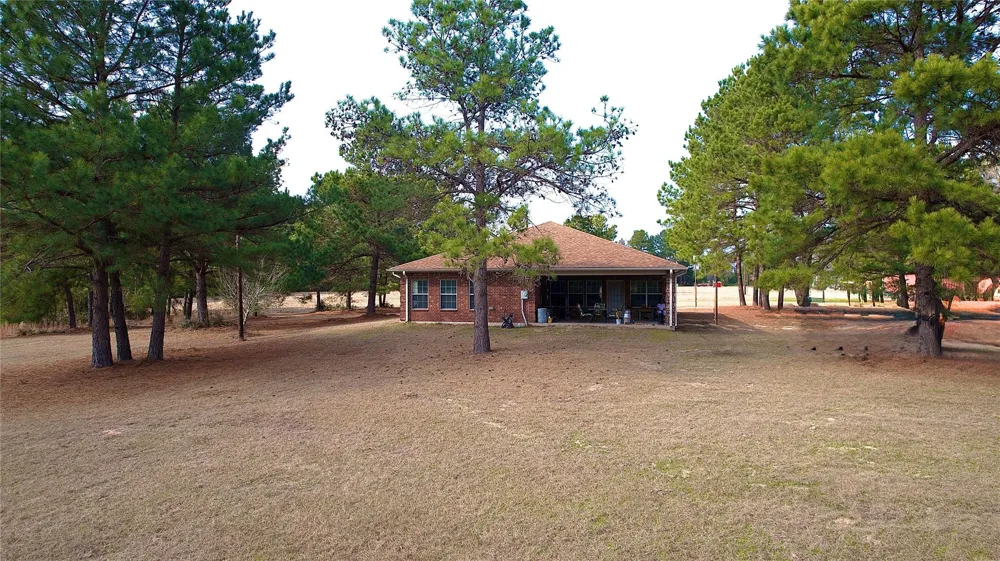 6161 County Road 3385 Lovelady, TX 75851