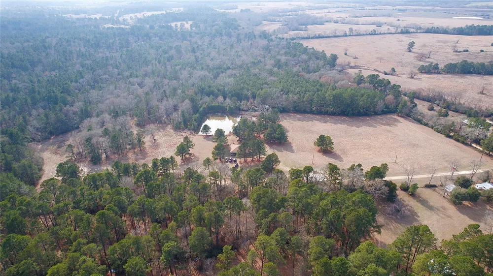 6161 County Road 3385 Lovelady, TX 75851