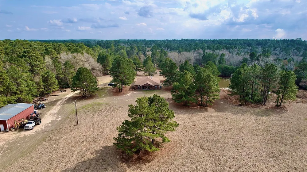 6161 County Road 3385 Lovelady, TX 75851