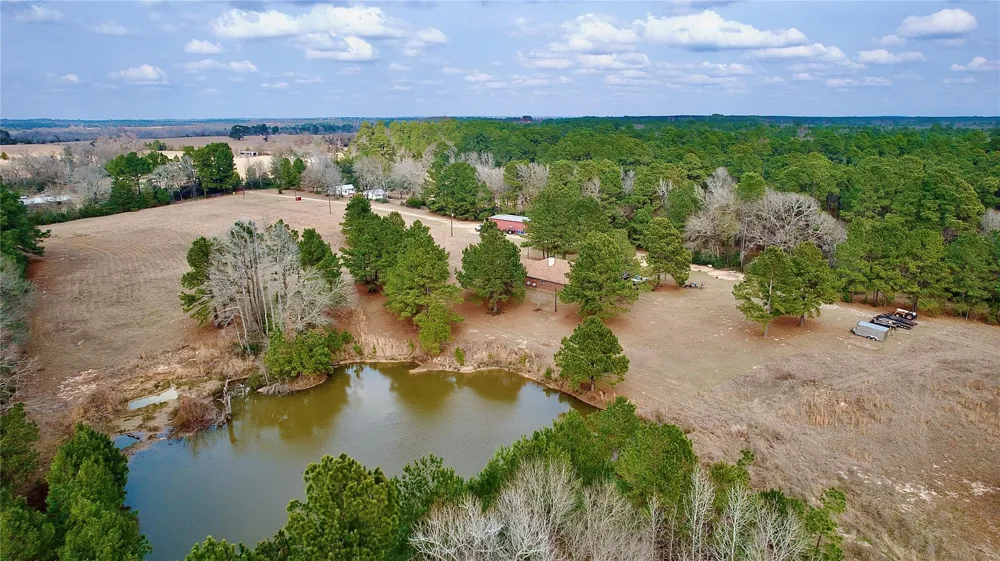 6161 County Road 3385 Lovelady, TX 75851
