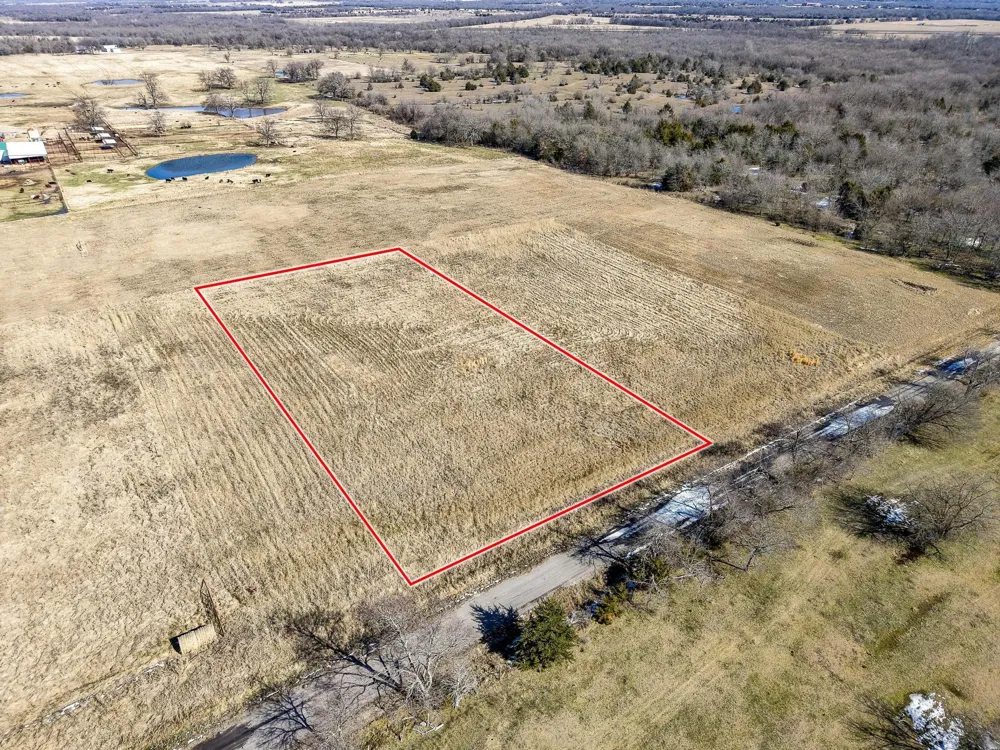 768 County Road 1021 Wolfe City, TX 75496