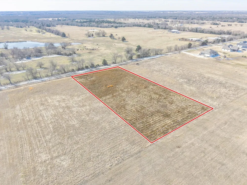 768 County Road 1021 Wolfe City, TX 75496