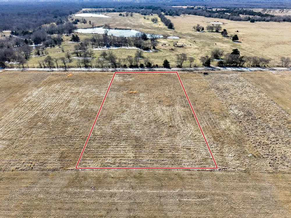 768 County Road 1021 Wolfe City, TX 75496