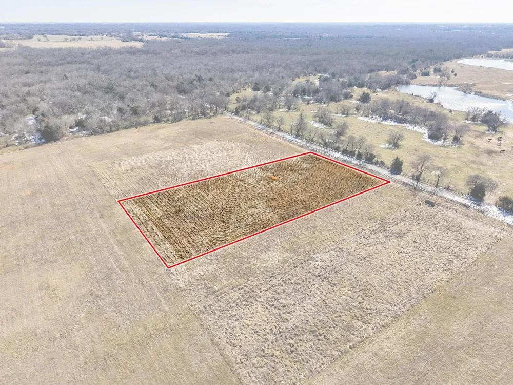 768 County Road 1021 Wolfe City, TX 75496