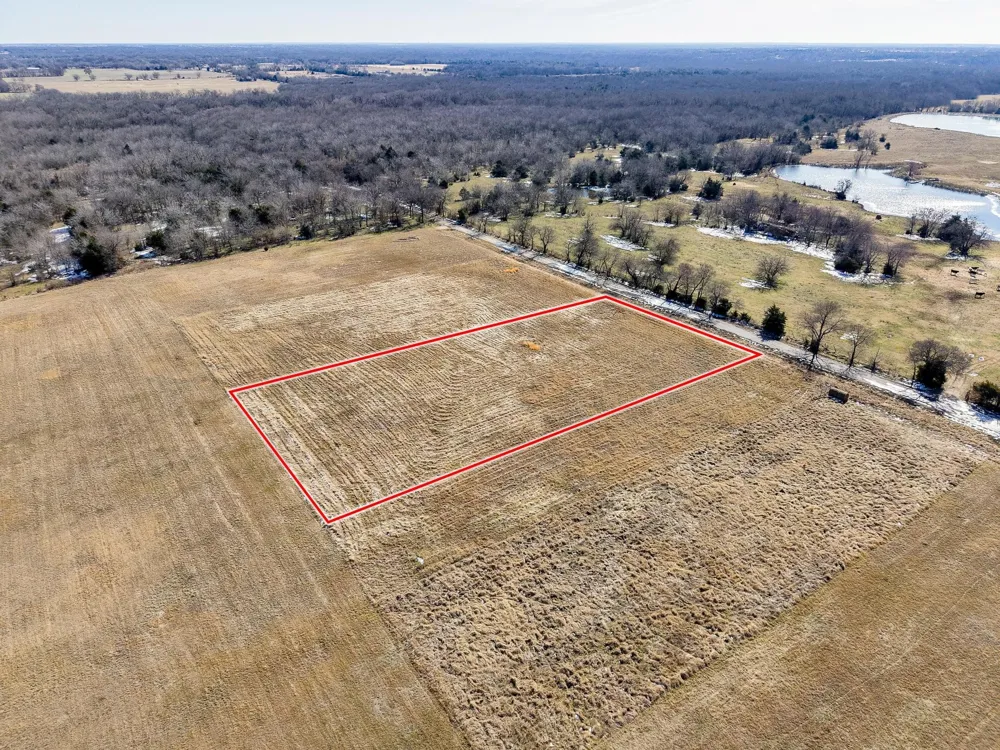 768 County Road 1021 Wolfe City, TX 75496