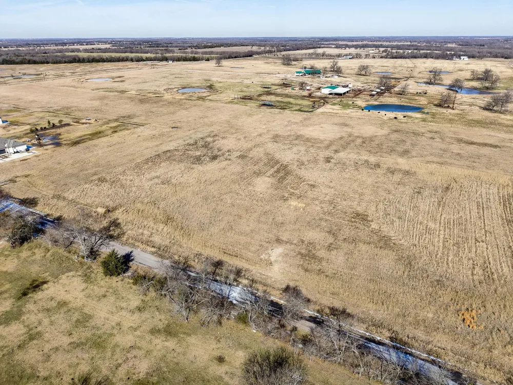 768 County Road 1021 Wolfe City, TX 75496