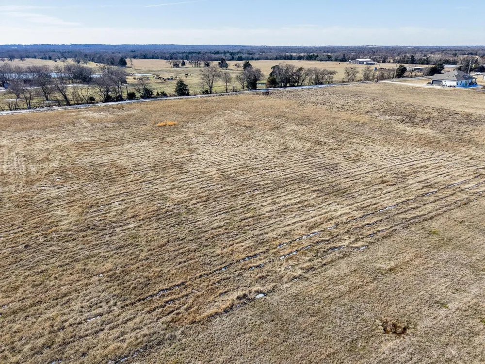 768 County Road 1021 Wolfe City, TX 75496