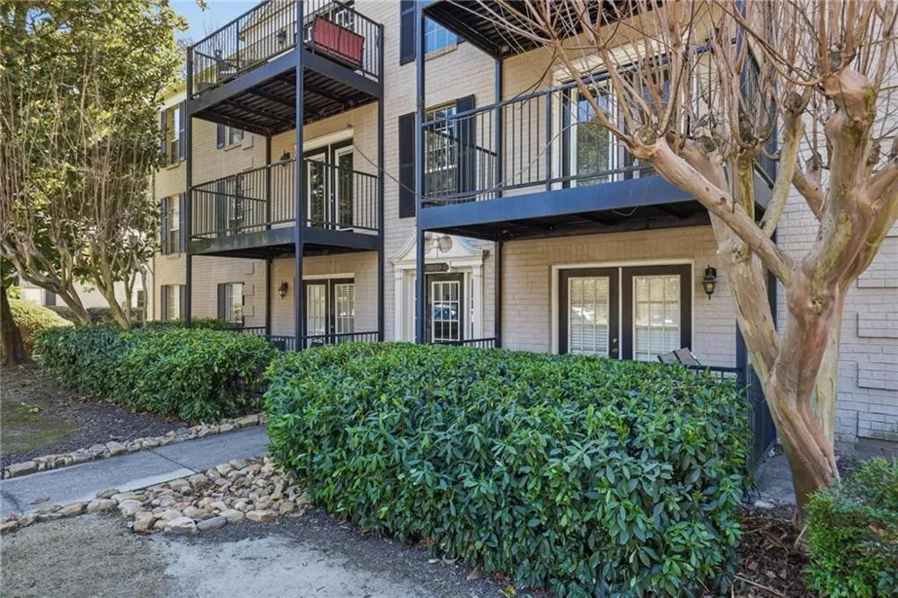 3705 Essex Avenue #6