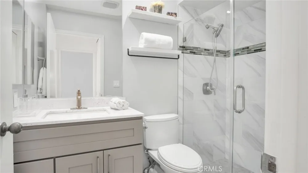 222 S Central #432 Los Angeles, CA 90012