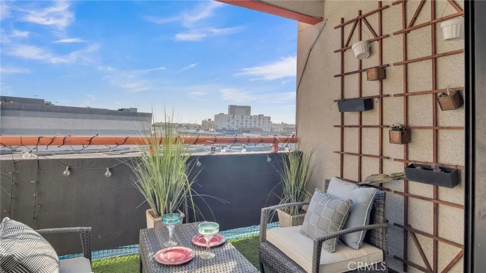 222 S Central #432 Los Angeles, CA 90012