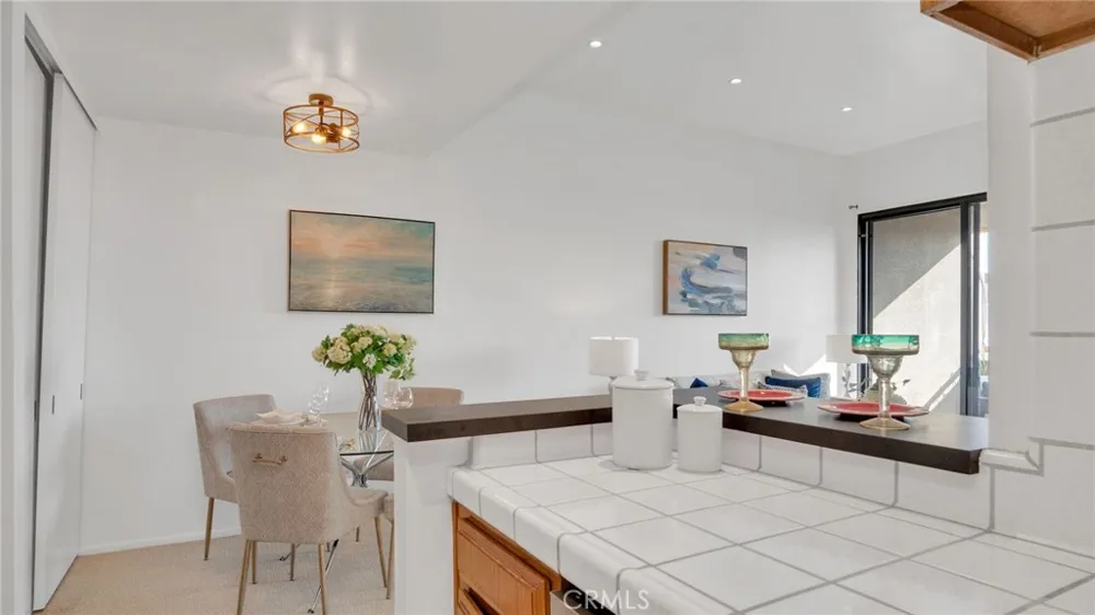 222 S Central #432 Los Angeles, CA 90012