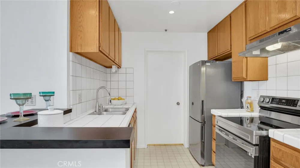 222 S Central #432 Los Angeles, CA 90012