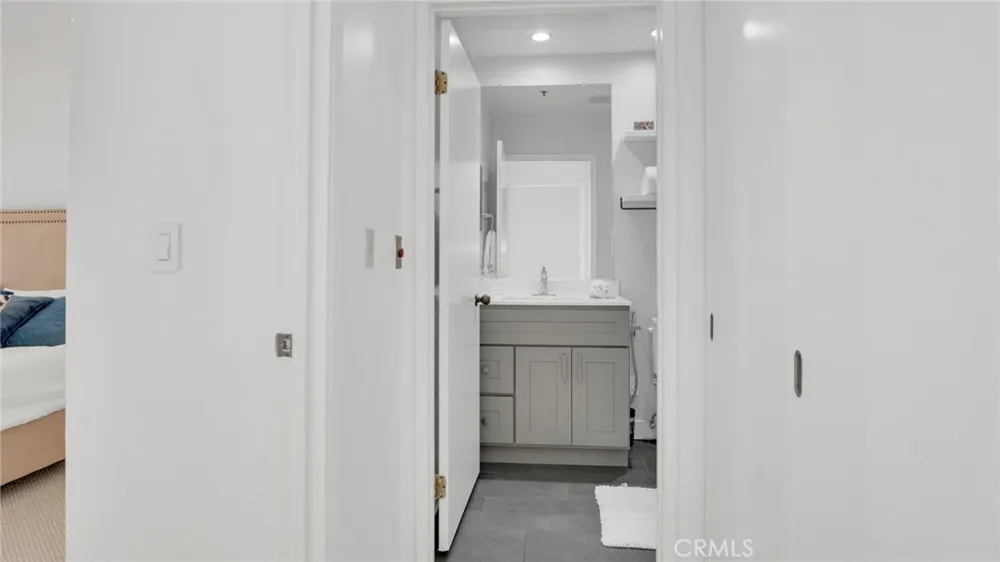222 S Central #432 Los Angeles, CA 90012