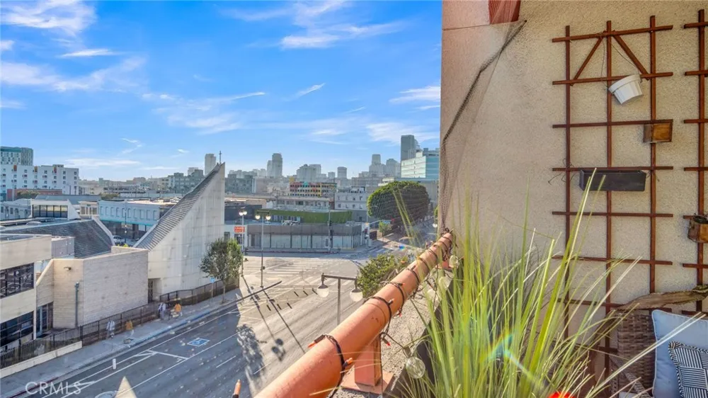 222 S Central #432 Los Angeles, CA 90012