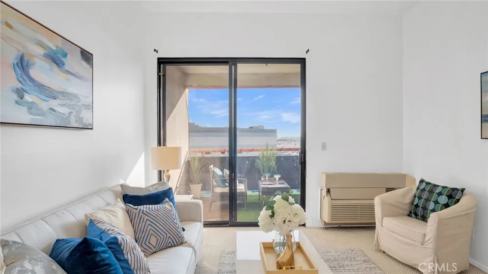 222 S Central #432 Los Angeles, CA 90012
