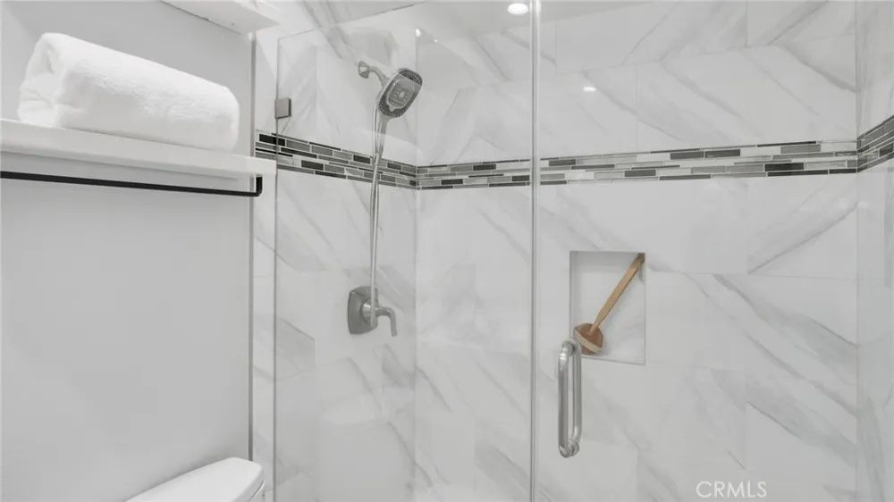 222 S Central #432 Los Angeles, CA 90012