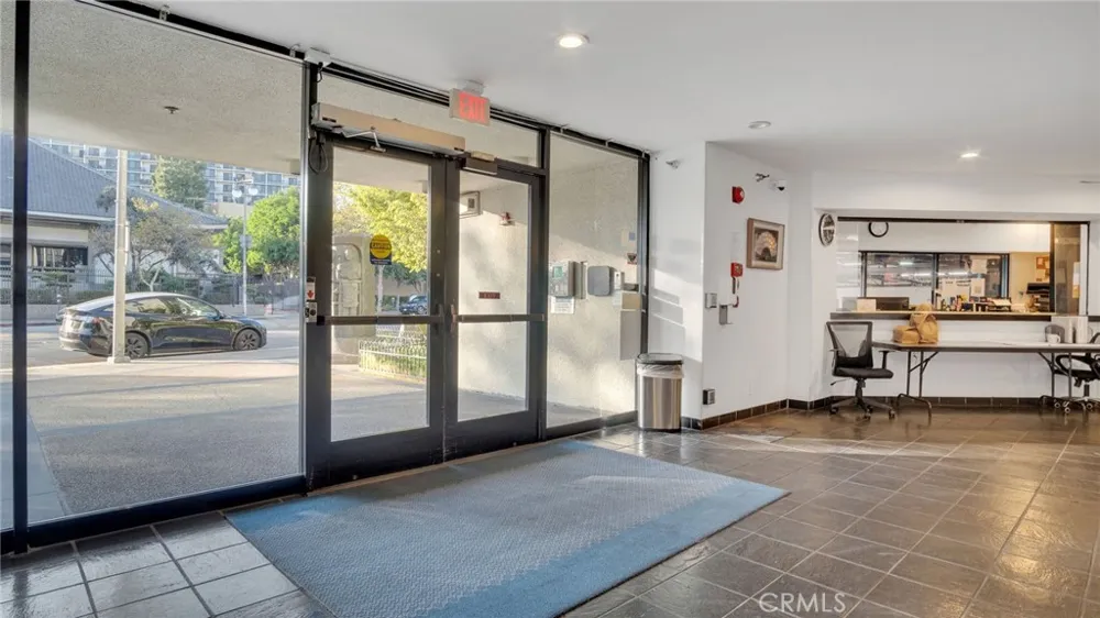222 S Central #432 Los Angeles, CA 90012