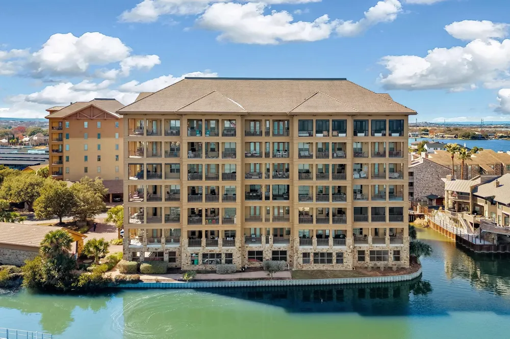 1001 The Cape Road #16 Horseshoe Bay, TX 78657