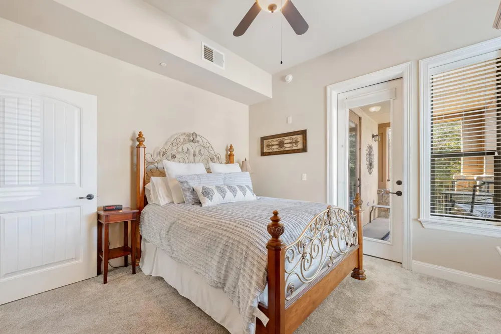 1001 The Cape Road #16 Horseshoe Bay, TX 78657