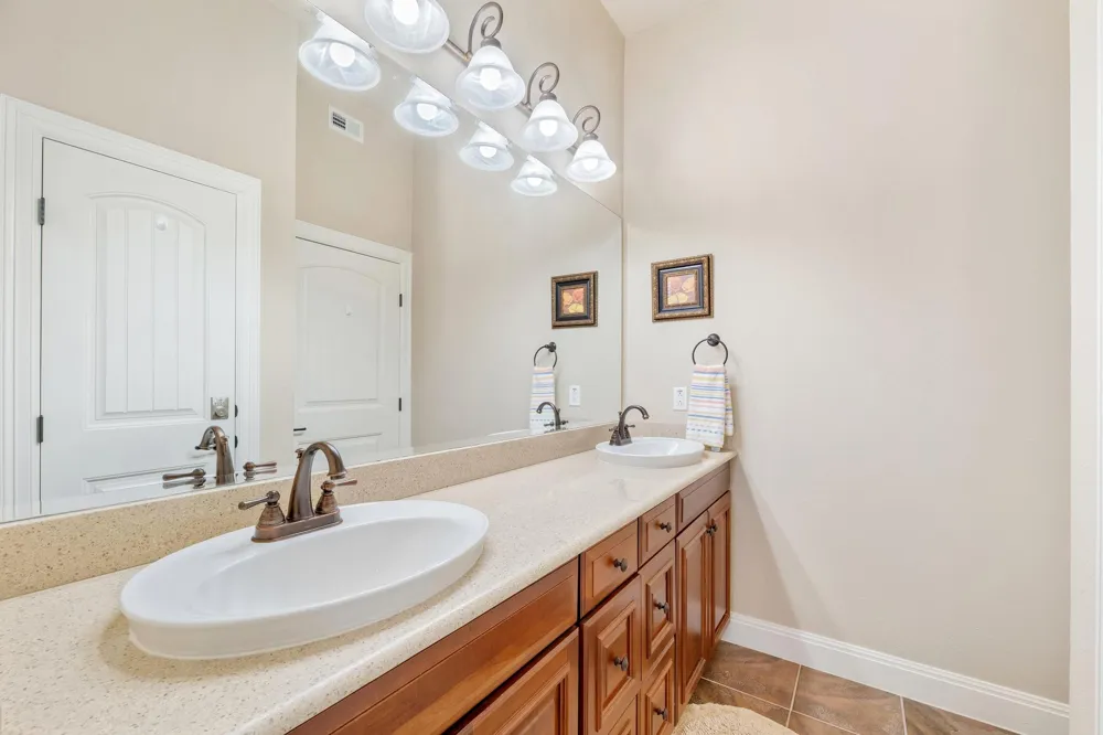 1001 The Cape Road #16 Horseshoe Bay, TX 78657