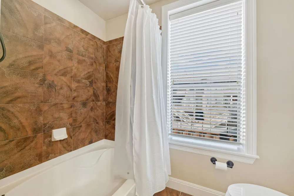 1001 The Cape Road #16 Horseshoe Bay, TX 78657
