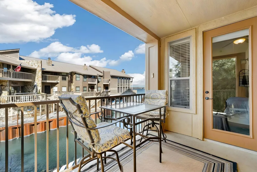 1001 The Cape Road #16 Horseshoe Bay, TX 78657