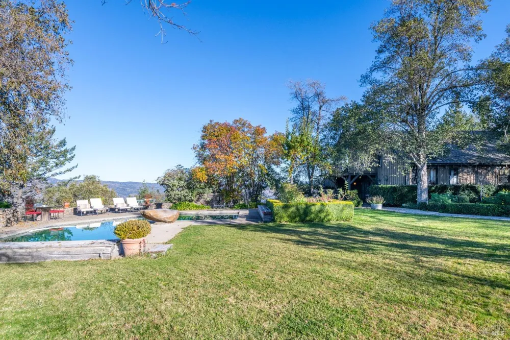 4040 Spring Mountain Road St. Helena, CA 94574