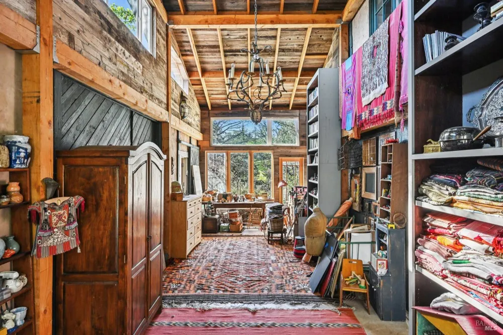 4040 Spring Mountain Road St. Helena, CA 94574