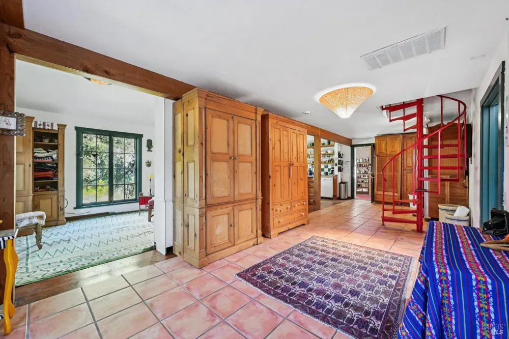 4040 Spring Mountain Road St. Helena, CA 94574