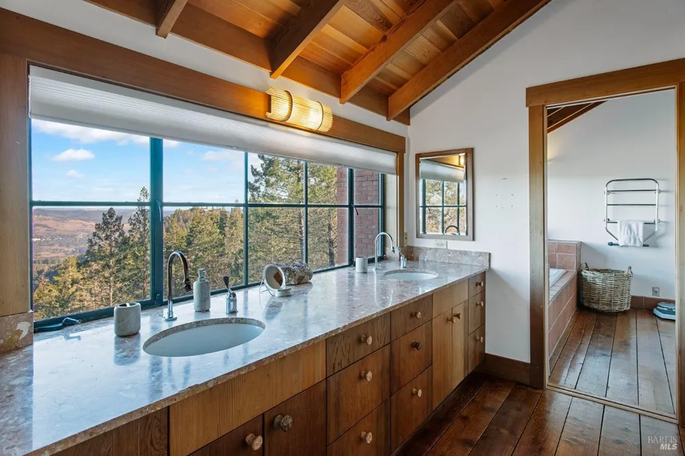 4040 Spring Mountain Road St. Helena, CA 94574