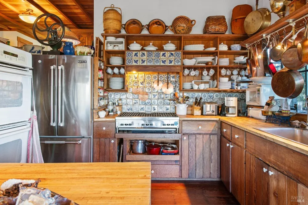 4040 Spring Mountain Road St. Helena, CA 94574