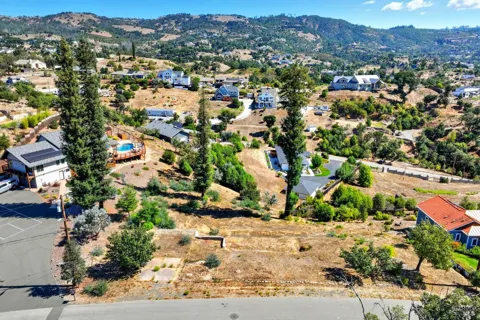 1436 Lorraine Way