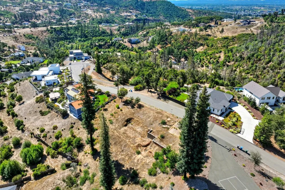 1436 Lorraine Way Santa Rosa, CA 95404