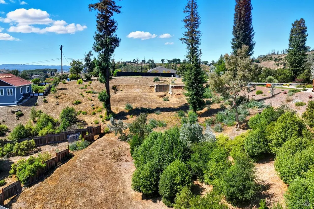 1436 Lorraine Way Santa Rosa, CA 95404