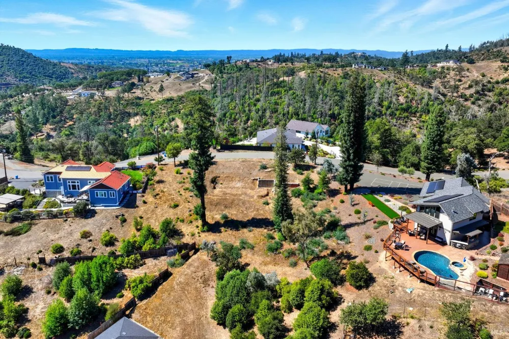1436 Lorraine Way Santa Rosa, CA 95404