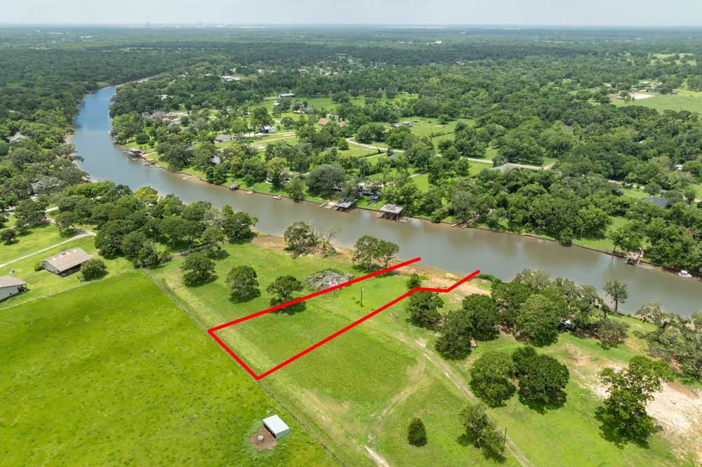 2 County Road 344 Sweeny, TX 77480