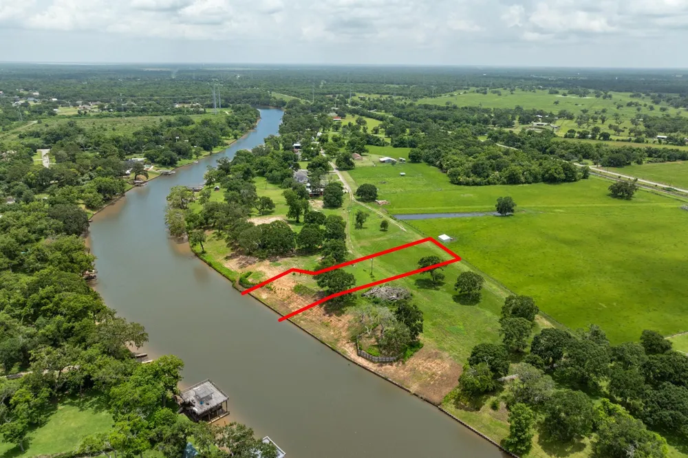 2 County Road 344 Sweeny, TX 77480